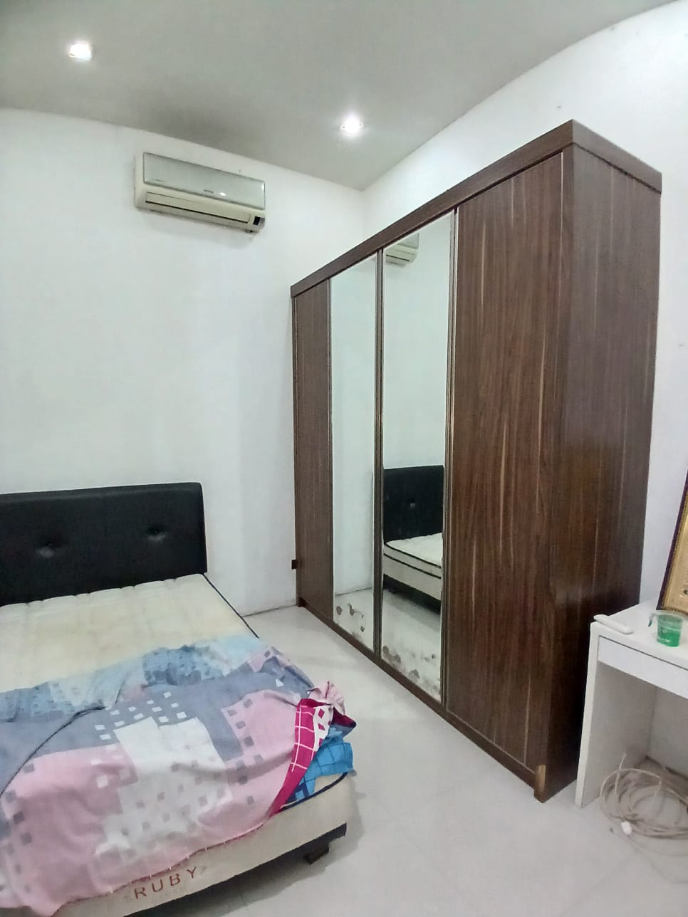 DiJual Rumah di Mekarindah Jababeka
